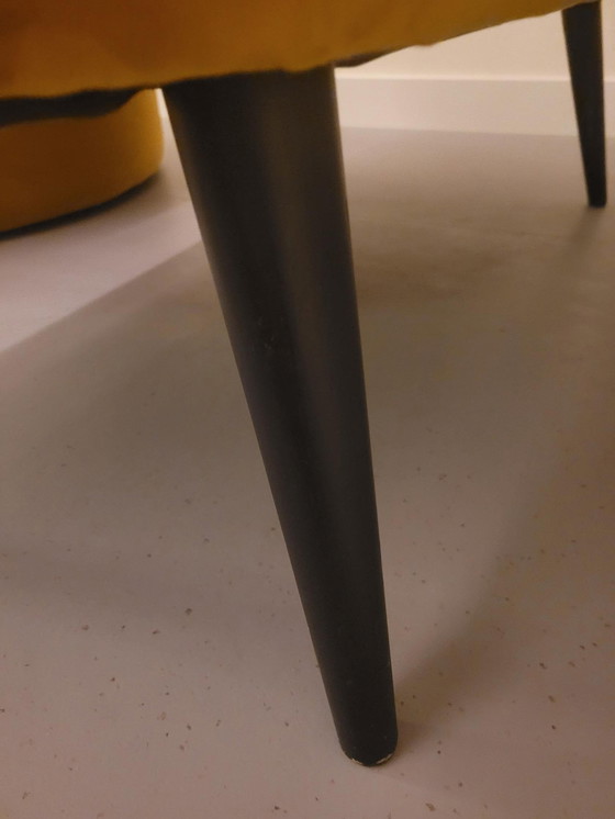 Image 1 of Gele fluwelen bank (Sara) en hocker van Woood