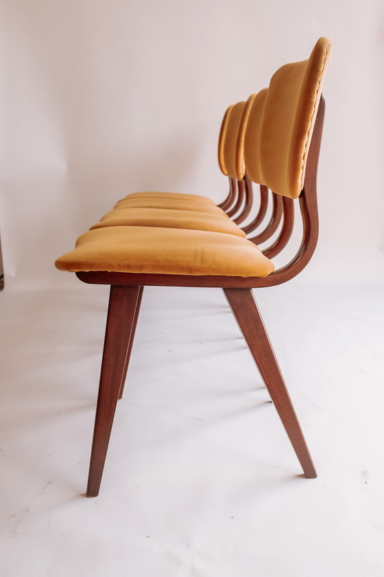 Image 1 of 4x teak vintage eetkamerstoelen geel/gouden bekleding