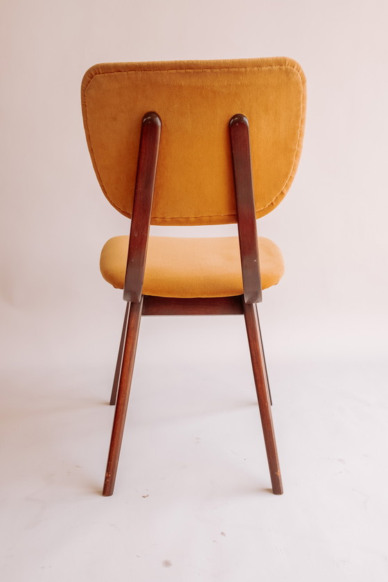 Image 1 of 4x teak vintage eetkamerstoelen geel/gouden bekleding