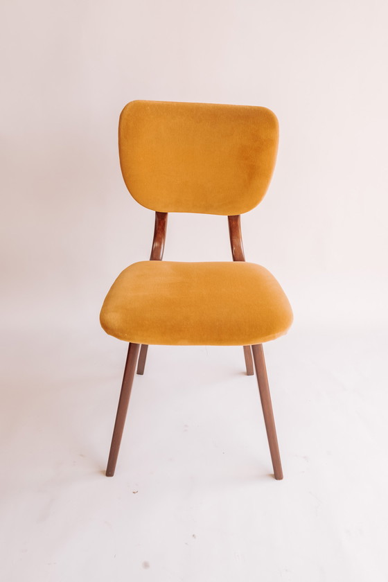 Image 1 of 4x teak vintage eetkamerstoelen geel/gouden bekleding