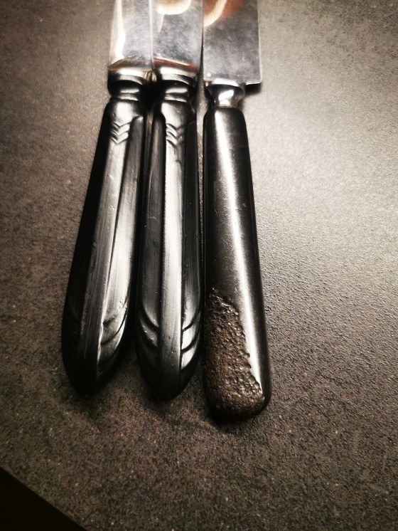 Image 1 of Bestek G. Sola. Z, / Kerkraampje Met Sola Messenset Zwart Bakeliet. Jaren 50