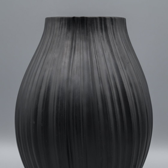 Image 1 of Rosenthal × Martin Freyer Bisque Porcelaine Noire Vaas Duo Iconic Plissée 1968