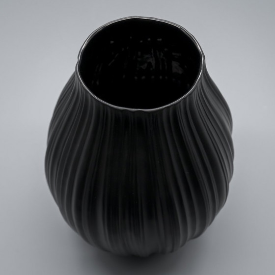 Image 1 of Rosenthal × Martin Freyer Bisque Porcelaine Noire Vaas Duo Iconic Plissée 1968