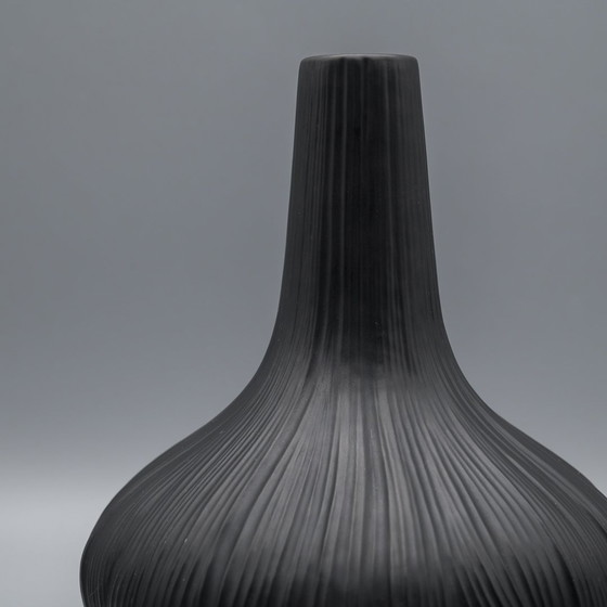 Image 1 of Rosenthal × Martin Freyer Bisque Porcelaine Noire Vaas Duo Iconic Plissée 1968