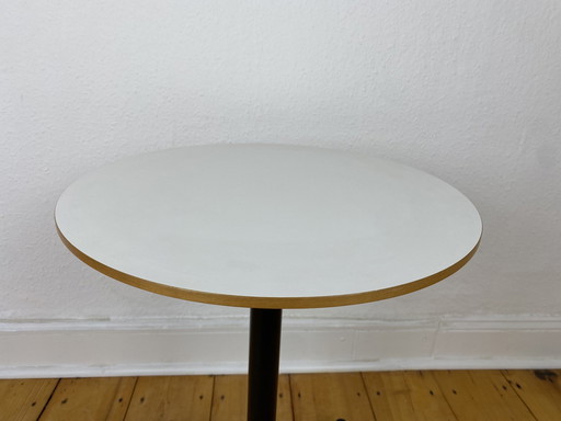 Vitra bijzettafel 5451 van George Nelson