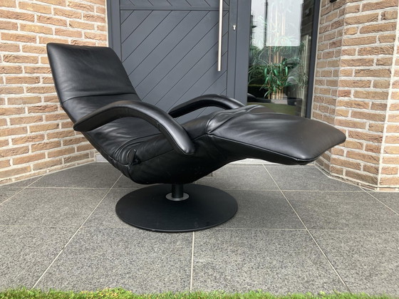 Image 1 of 2x Zwart lederen Jori Yoga relax fauteuils in topstaat! Medi Mono-move