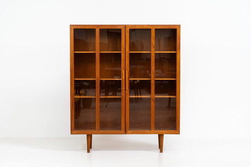 Teak Showcase van Ib Kofod-Larsen voor Faarup Møbelfabrik (Denemarken, 1960).