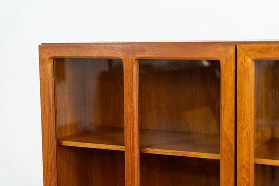 Image 1 of Teak Showcase van Ib Kofod-Larsen voor Faarup Møbelfabrik (Denemarken, 1960).