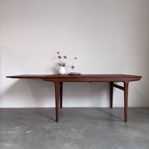 Vintage Deense Eettafel Johannes Andersen Teak 