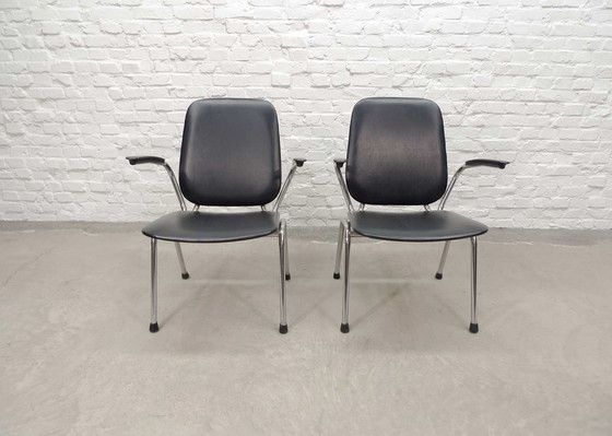 Image 1 of 2x Gebr. de Wit Chroom en Zwart Kunstleren fauteuils