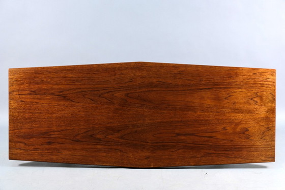 Image 1 of Vintage Duitse teakhouten trapeziumvormige salontafel, jaren 60