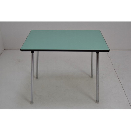 Mid-eeuwse eettafel, Tsjecho-Slowakije 1960