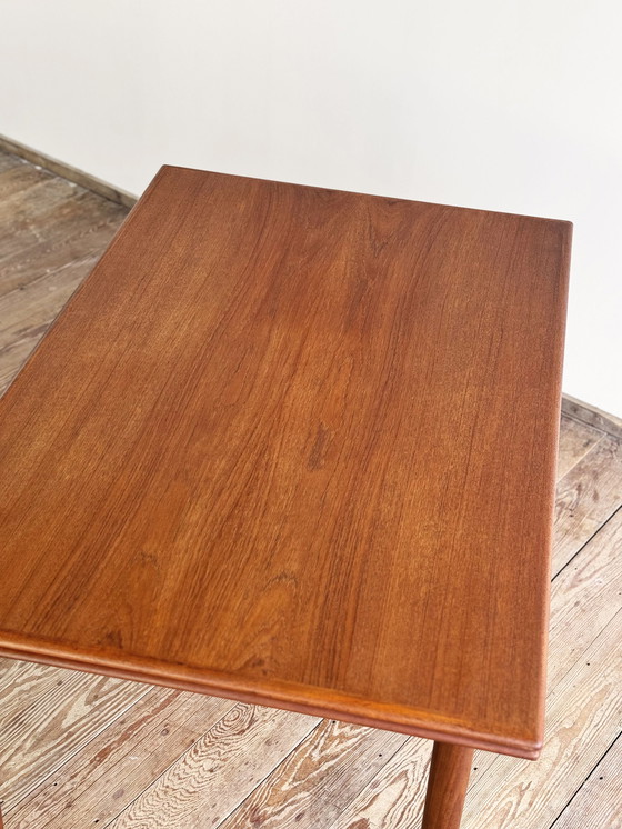 Image 1 of Mid Century Moderne Deense uitschuifbare eettafel in teak, 1960