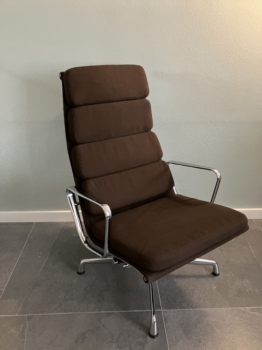 Eames Ea 222 Soft Pad Lounge Stoel 1987 Vintage Vitra Design