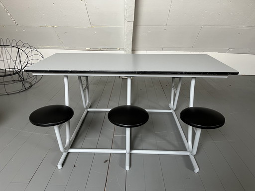 Refectorie Tafel En Krukken