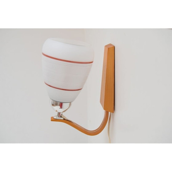 Image 1 of Vintage wandlamp van hout en glas door Drevo Humpolec, Tsjecho-Slowakije 1970