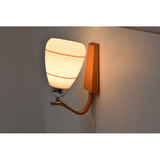 Image 1 of Vintage wandlamp van hout en glas door Drevo Humpolec, Tsjecho-Slowakije 1970