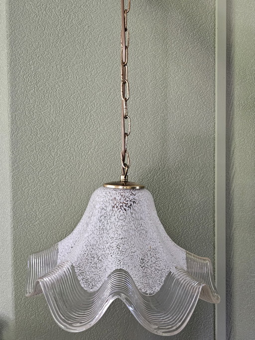 Vintage hanglamp met glazen lampenkap