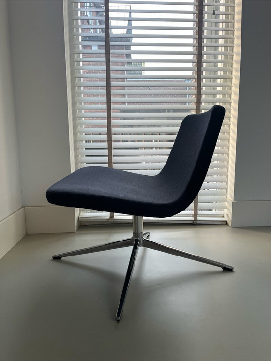 Image 1 of 2x Hay Ray swivel chair