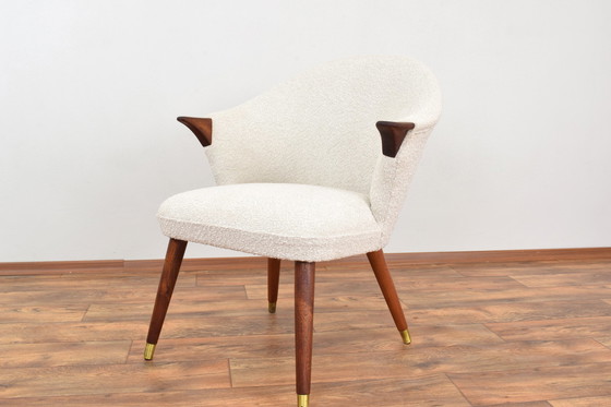 Image 1 of Mid Century Noorse Teak & Boucle Fauteuil, 1960S.