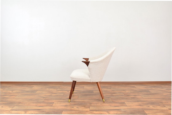 Image 1 of Mid Century Noorse Teak & Boucle Fauteuil, 1960S.