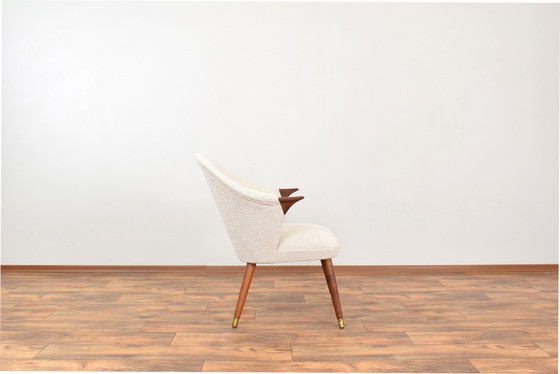 Image 1 of Mid Century Noorse Teak & Boucle Fauteuil, 1960S.