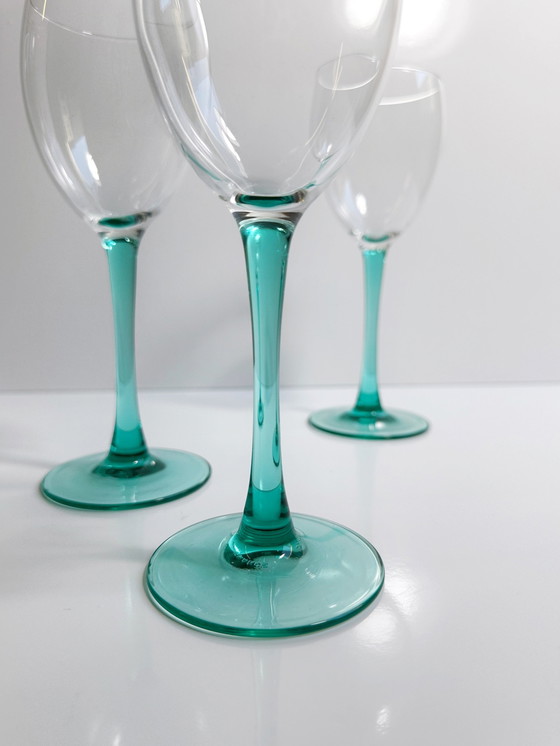 Image 1 of 4 Vintage Luminarc Wijnglazen Turquoise Smaragd 80s Art Deco Champagne