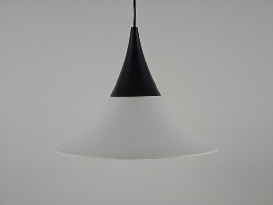 Image 1 of Vintage Mid Century Moderne Glashütte Limburg Handgeblazen Opaline Glazen Hanglamp, 1970S.