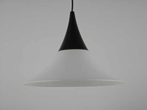 Image 1 of Vintage Mid Century Moderne Glashütte Limburg Handgeblazen Opaline Glazen Hanglamp, 1970S.