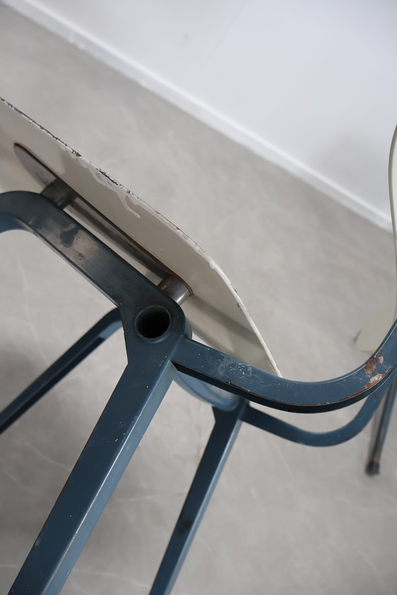 Image 1 of 5x Friso Kramer Ahrend De Cirkel Opstand Stoelen T.H. Delft