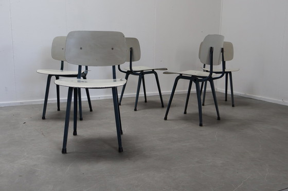 Image 1 of 5x Friso Kramer Ahrend De Cirkel Opstand Stoelen T.H. Delft