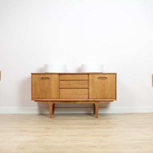 Sixty Fruits Originals Matthew dressoir