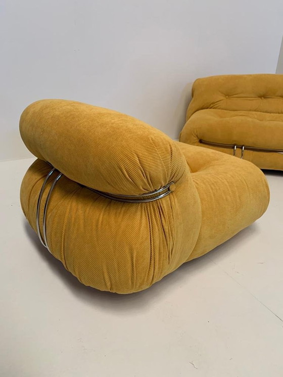 Image 1 of Afra & Tobia Scarpa Soriana Corduroy Loungeset, jaren 1970. 1 Sofa en 2 Loungestoelen.