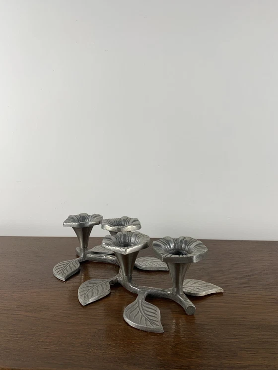 Image 1 of Vintage Metalen Kaarshouder 4 Bloemen