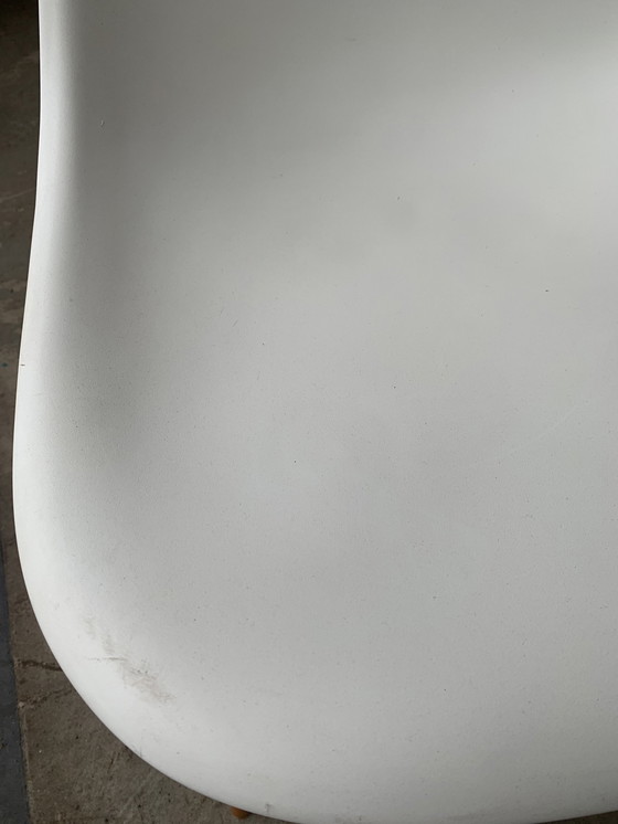 Image 1 of 4x Eames Plastic Chair