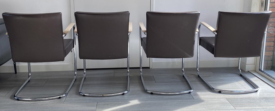 Image 1 of 4 Leolux Eetkamerstoelen Company in Senso Leer Bruin