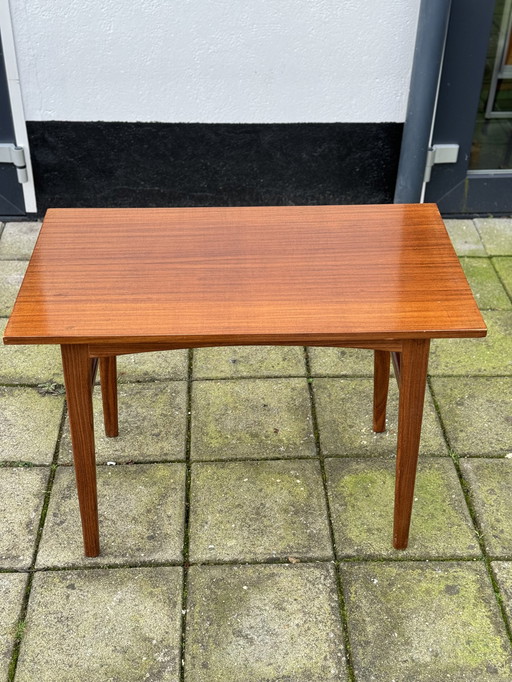 Scandinavische stijl salontafel in teakhout