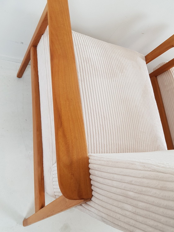 Image 1 of 2 vintage fauteuils | nieuw gestoffeerd off white Japandi 