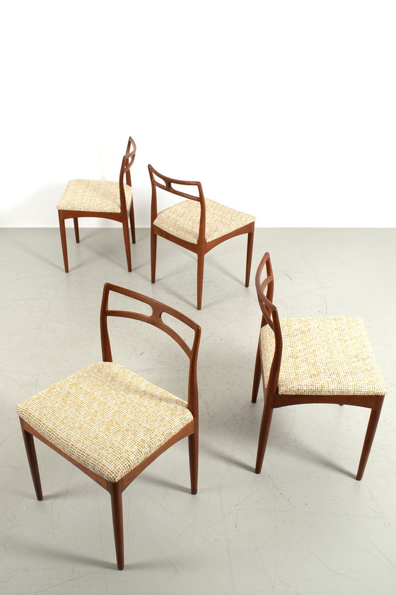 Image 1 of Set van 4 model 96 eetkamerstoelen Johannes Andersen 66960