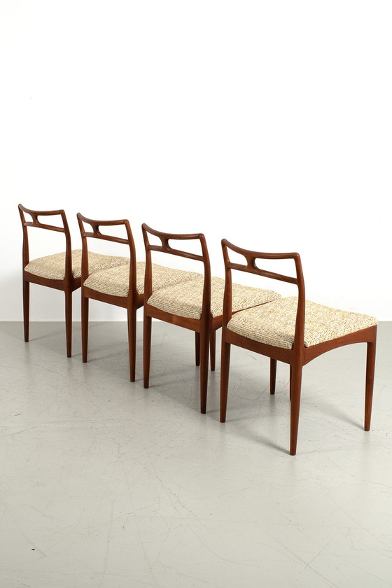 Image 1 of Set van 4 model 96 eetkamerstoelen Johannes Andersen 66960