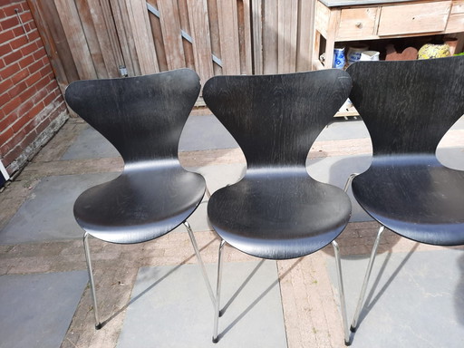 3 Fritz Hansen stoelen