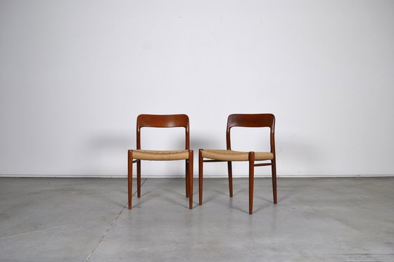 Image 1 of 2x Niels Otto Møller stoelen