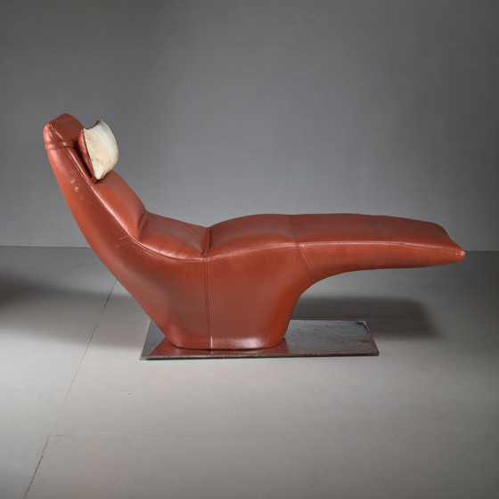 Image 1 of Halverwege de eeuw lederen chaise longue met koeienhuid kussen, VS, jaren 60