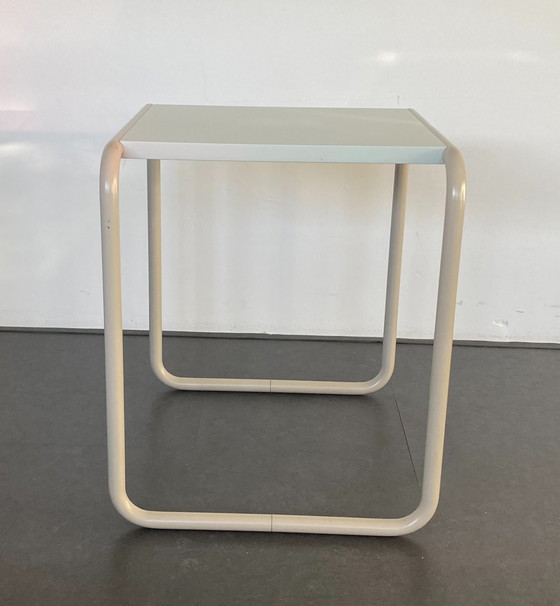 Image 1 of Thonet B9 bijzettafel