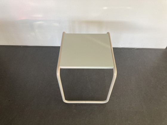 Image 1 of Thonet B9 bijzettafel