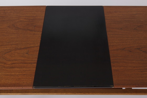 Image 1 of Deense uitschuifbare salontafel van teakhout