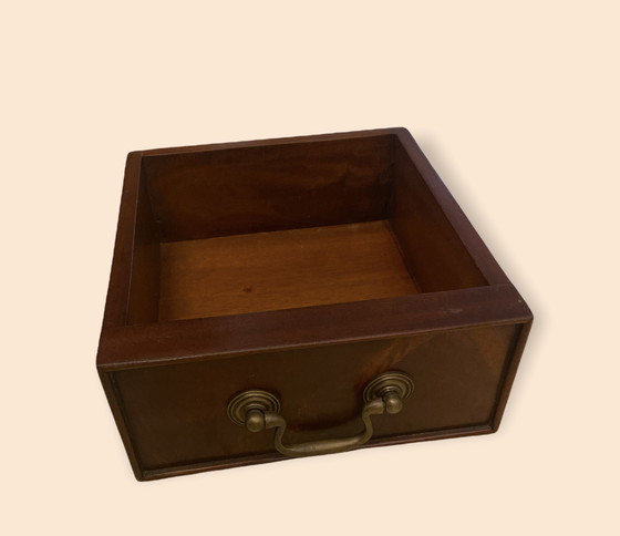 Image 1 of Vintage handgemaakt boekenmolen