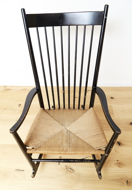 Image 1 of Schommelstoel J16 van Hans Wegner voor FDB Møbler