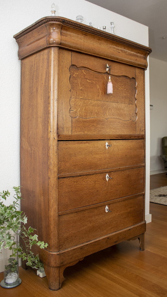 Image 1 of Secretaire