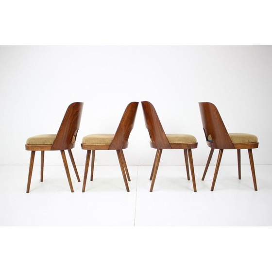 Image 1 of Set van 4 vintage houten en stoffen eetkamerstoelen van Oswald Haerdtl, Tsjecho-Slowakije 1960
